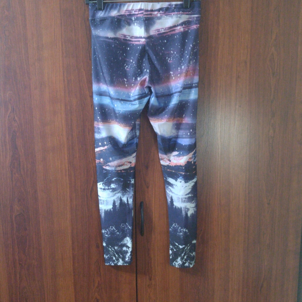 American Eagle high rise legging/yoga pants size Medium - Picture 5 of 7